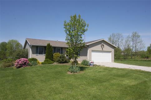 13541 Magers Road At The Apple Valley Lake